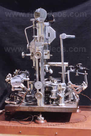 Universal Microscope 16