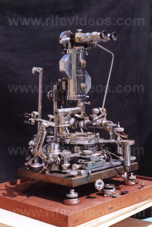 Universal Microscope 4